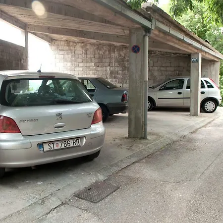 Kraljevic Apartamento